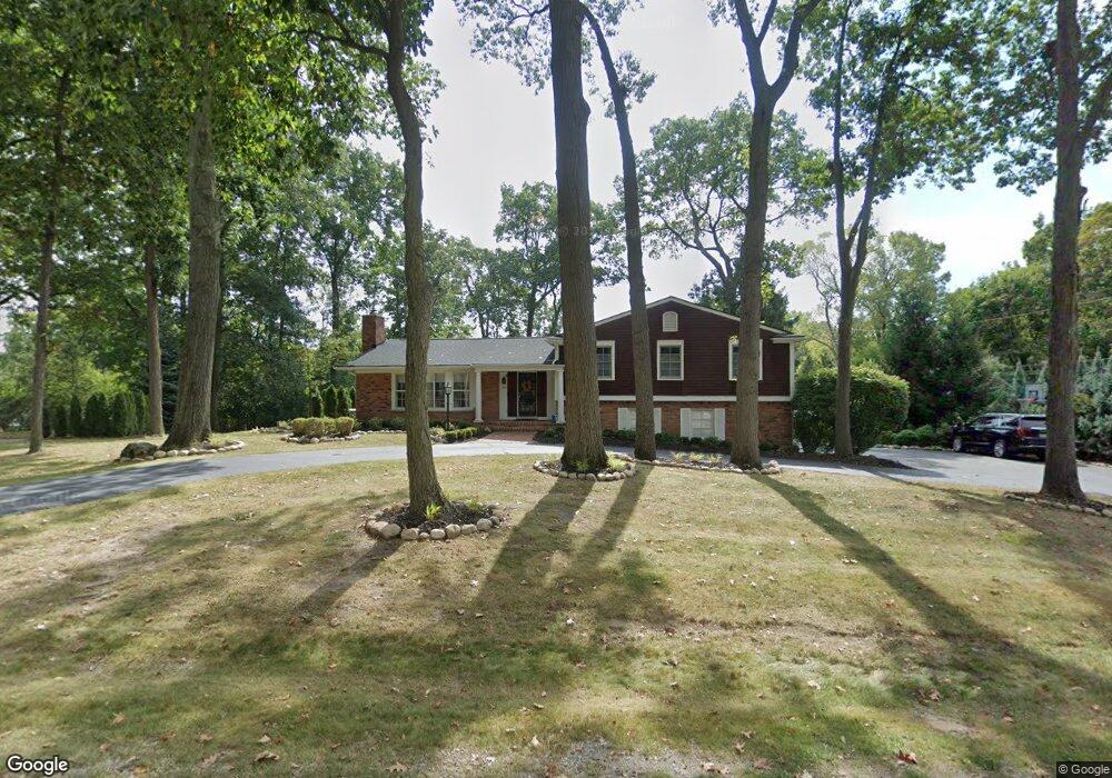 4427 Derry Rd, Bloomfield Hills, MI 48302 - photo 1