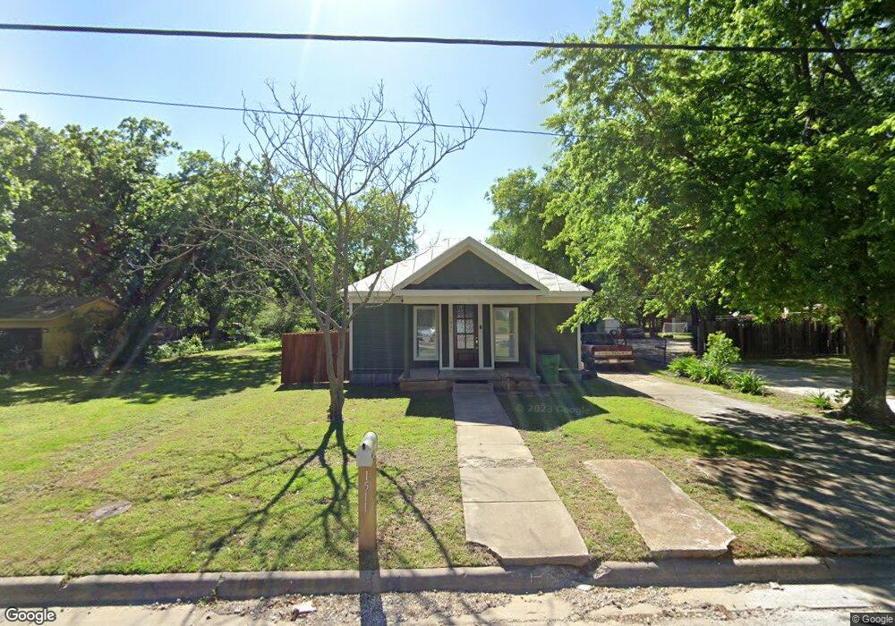 1511 S Lindsay St, Gainesville, TX 76240 - photo 1