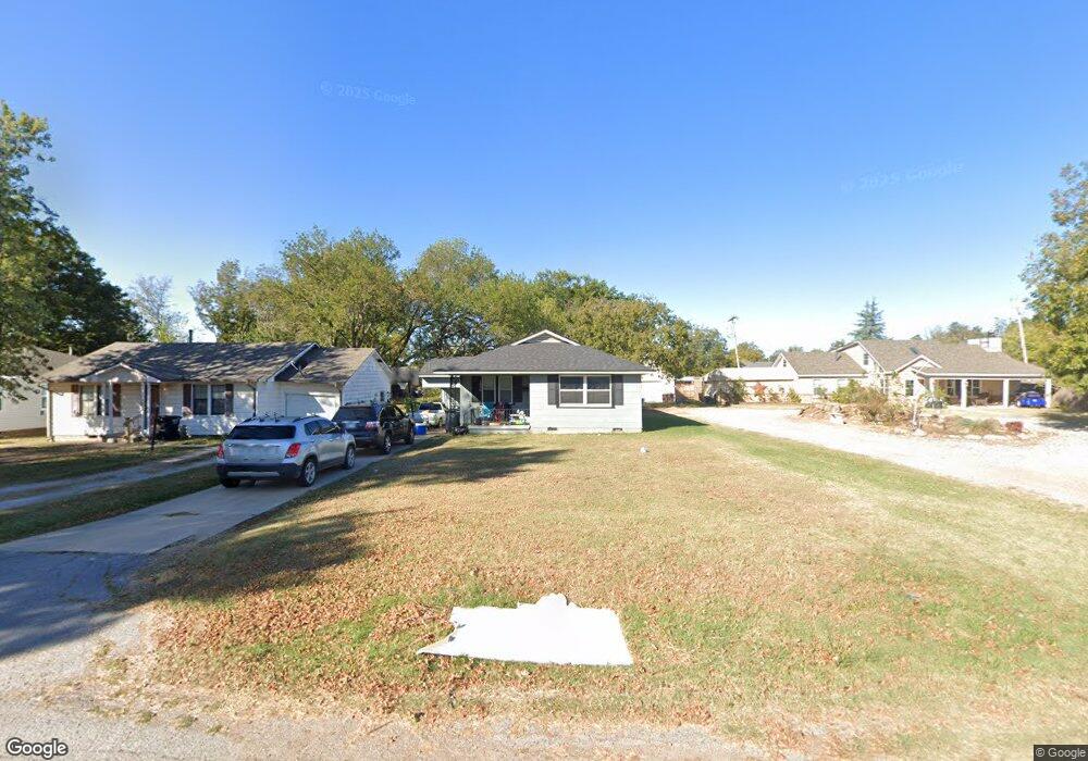 1936 N Bell Ave, Shawnee, OK 74804 - photo 1