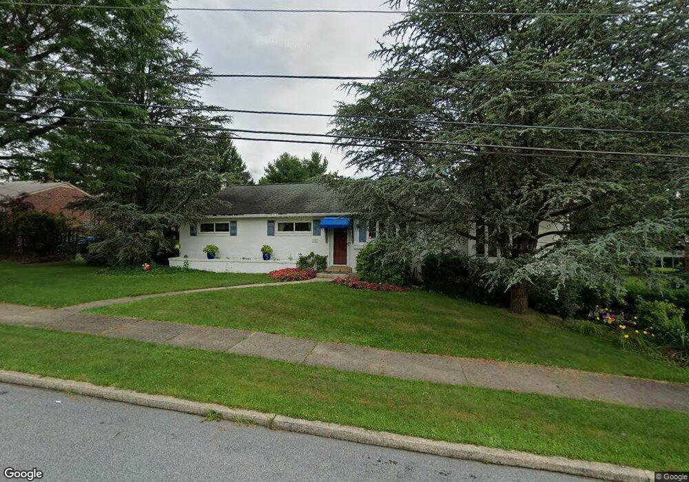 552 1st St, Whitehall, PA 18052 - photo 1