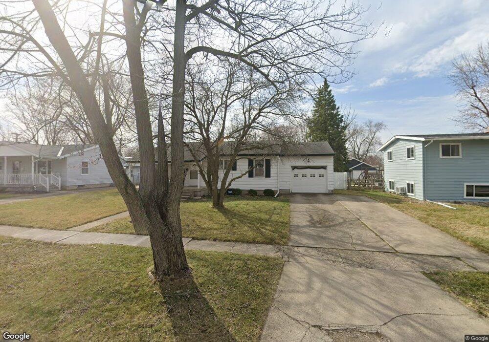 229 Edinborough Dr, Findlay, OH 45840 - photo 1