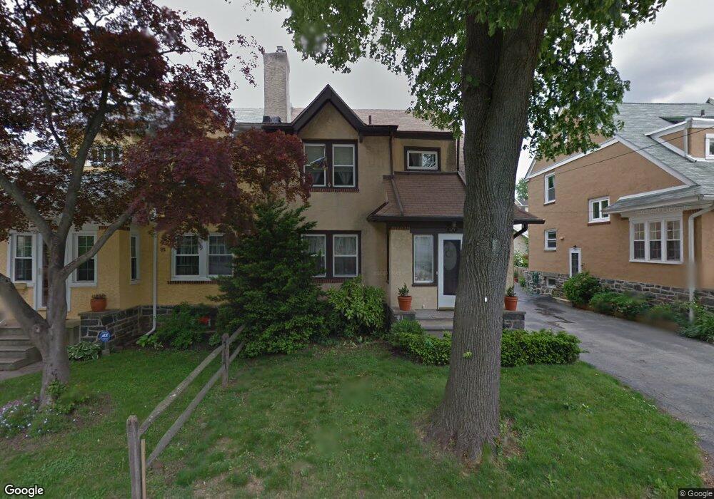 129 Arnold Rd, Ardmore, PA 19003 - photo 1