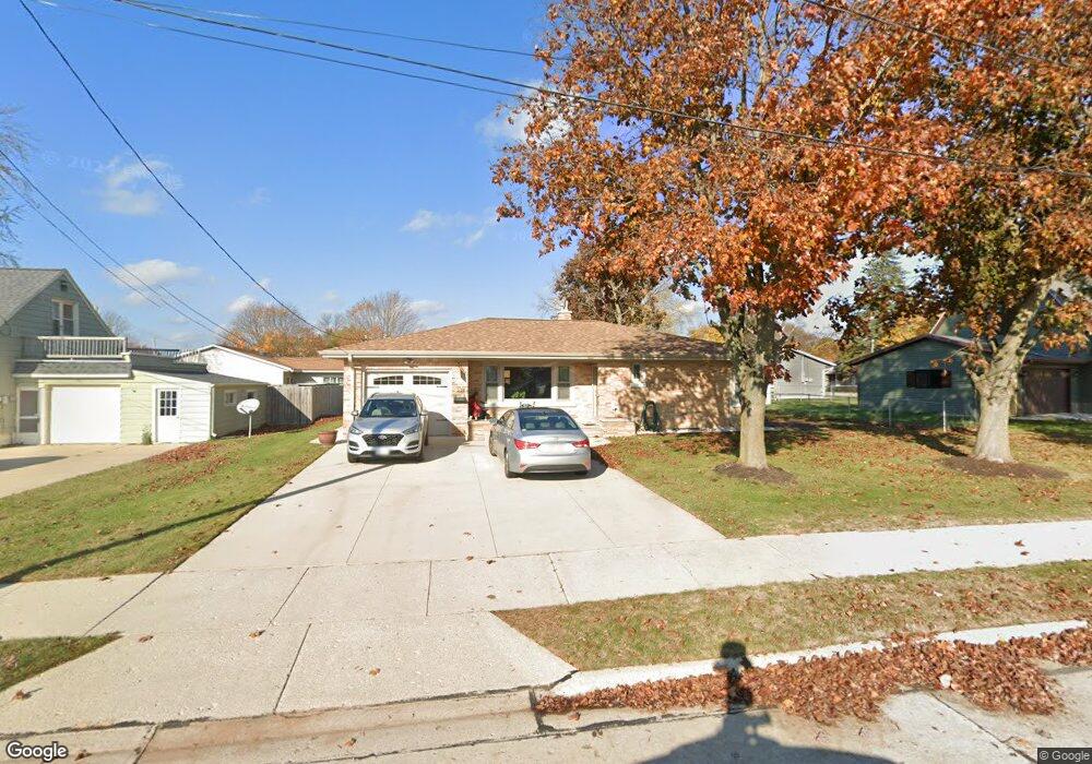 2734 35th St, Two Rivers, WI 54241 - photo 1