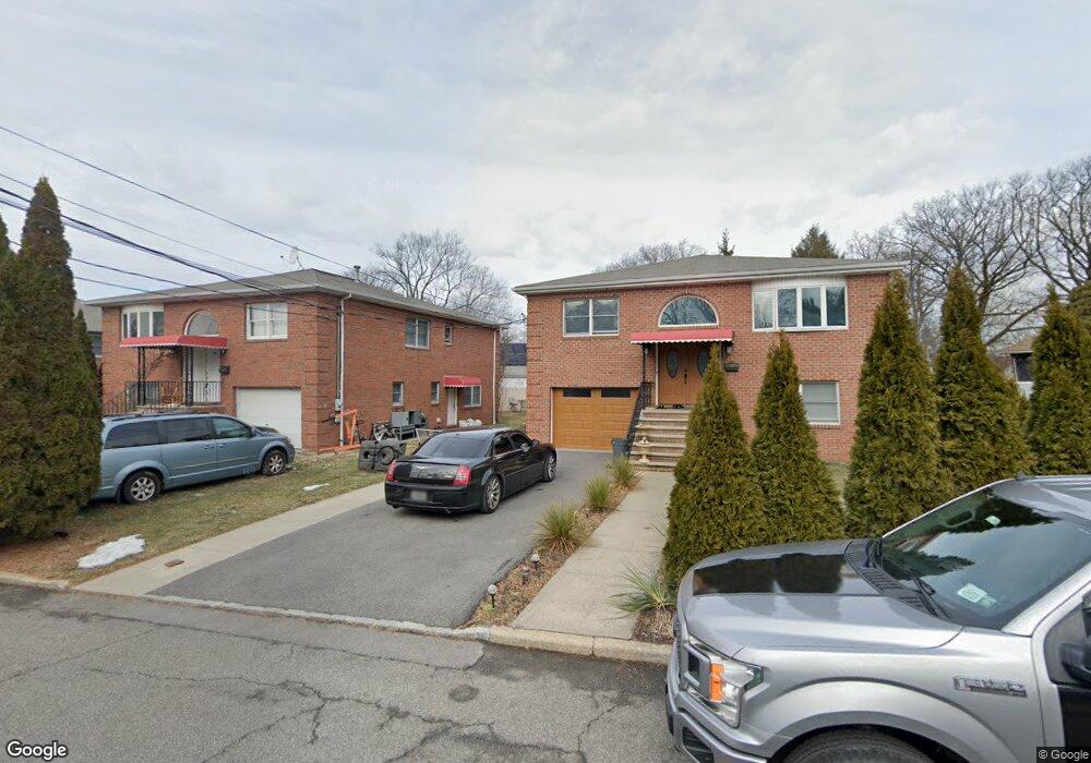 17 Larry Plaza unit 17, Yonkers, NY 10701 - photo 1