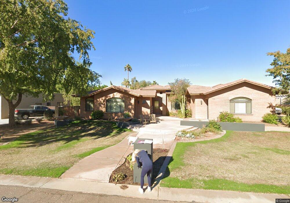 1678 E Myrna Ln, Tempe, AZ 85284 - photo 1