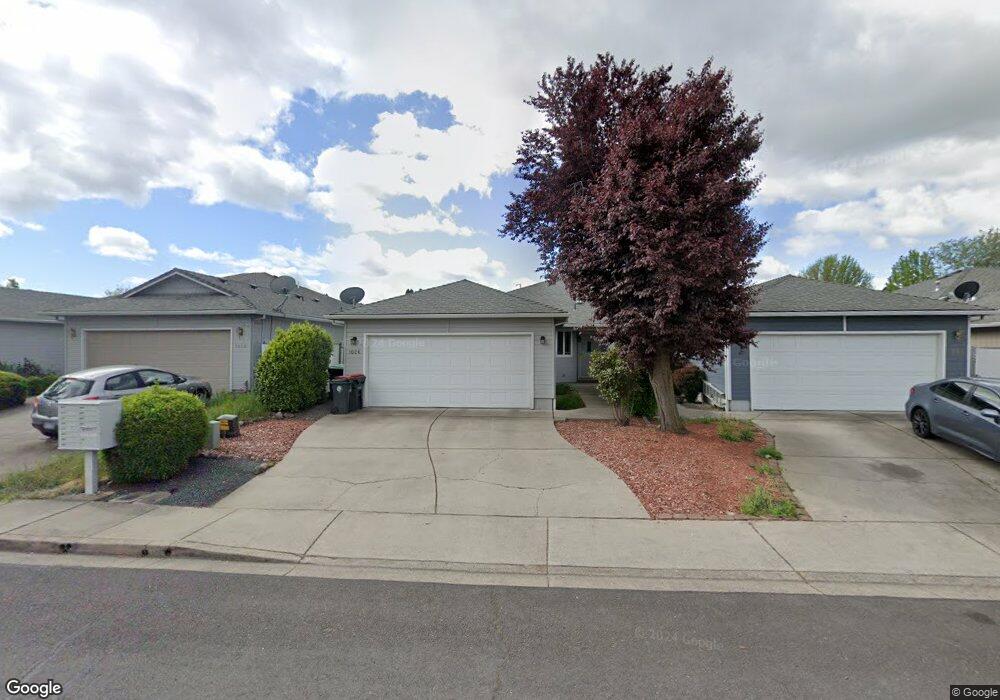 1026 Brandi Way, Central Point, OR 97502 - photo 1