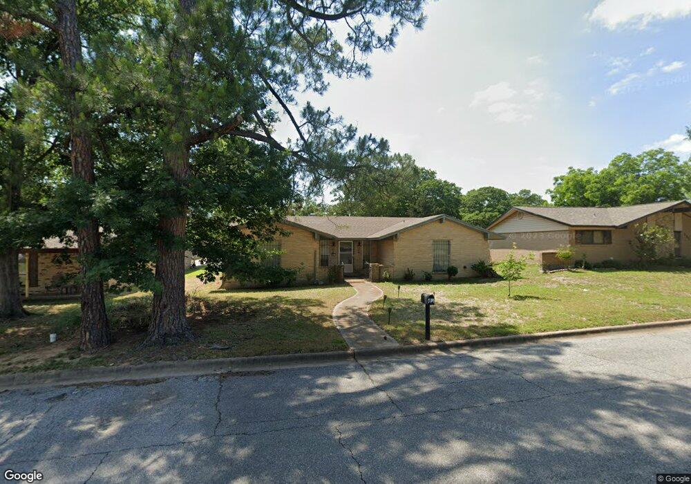 801 S Hyde Park Ave, Denison, TX 75020 - photo 1