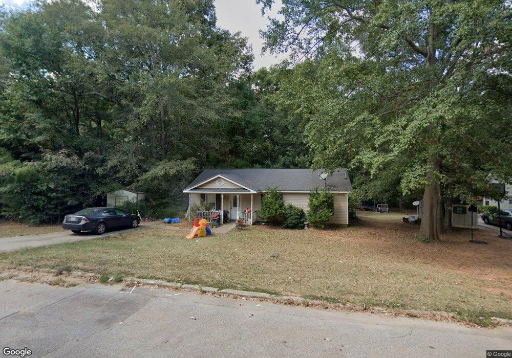 198 Brown St, Barnesville, GA 30204 - photo 1