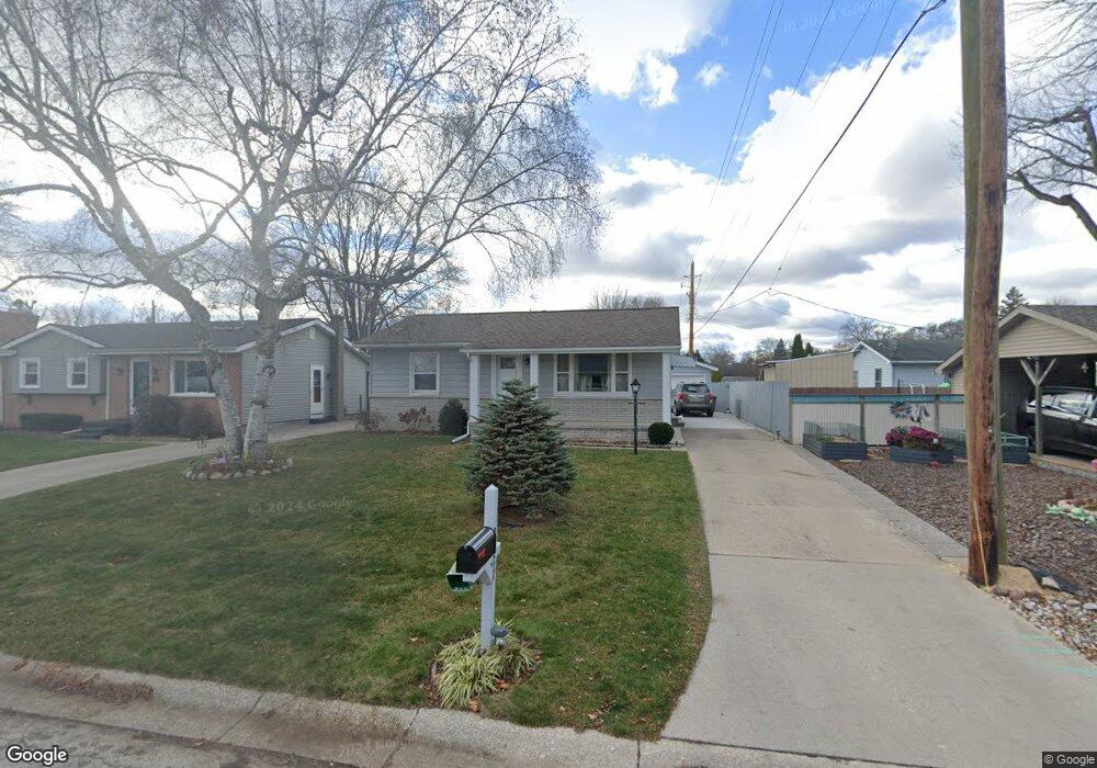 2527 17th Ave, Port Huron, MI 48060 - photo 1