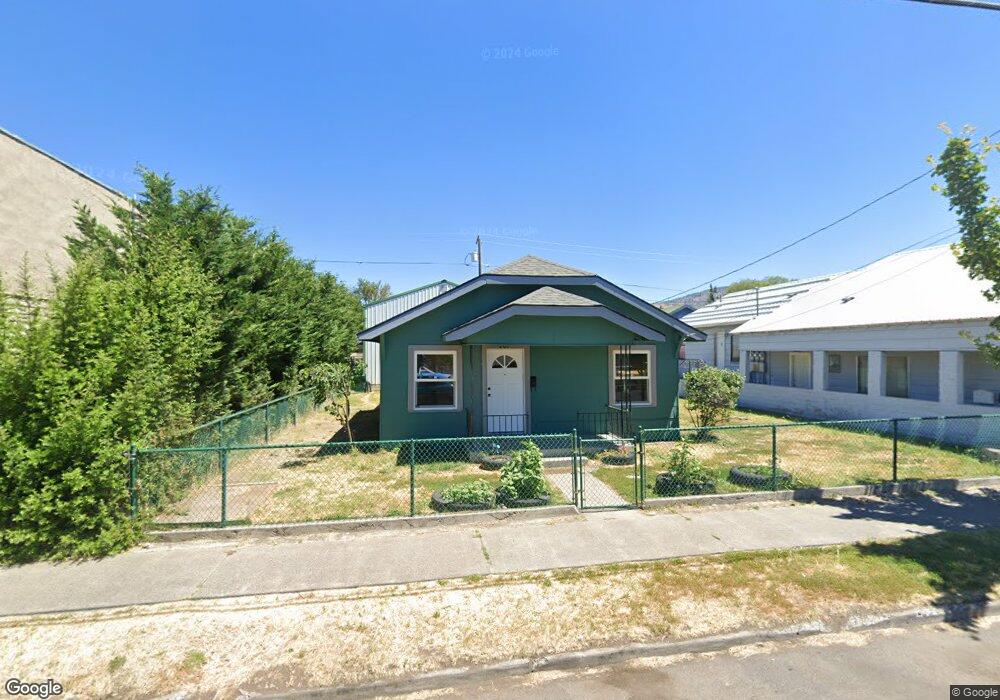 207 E Main St, Klamath Falls, OR 97601 - photo 1