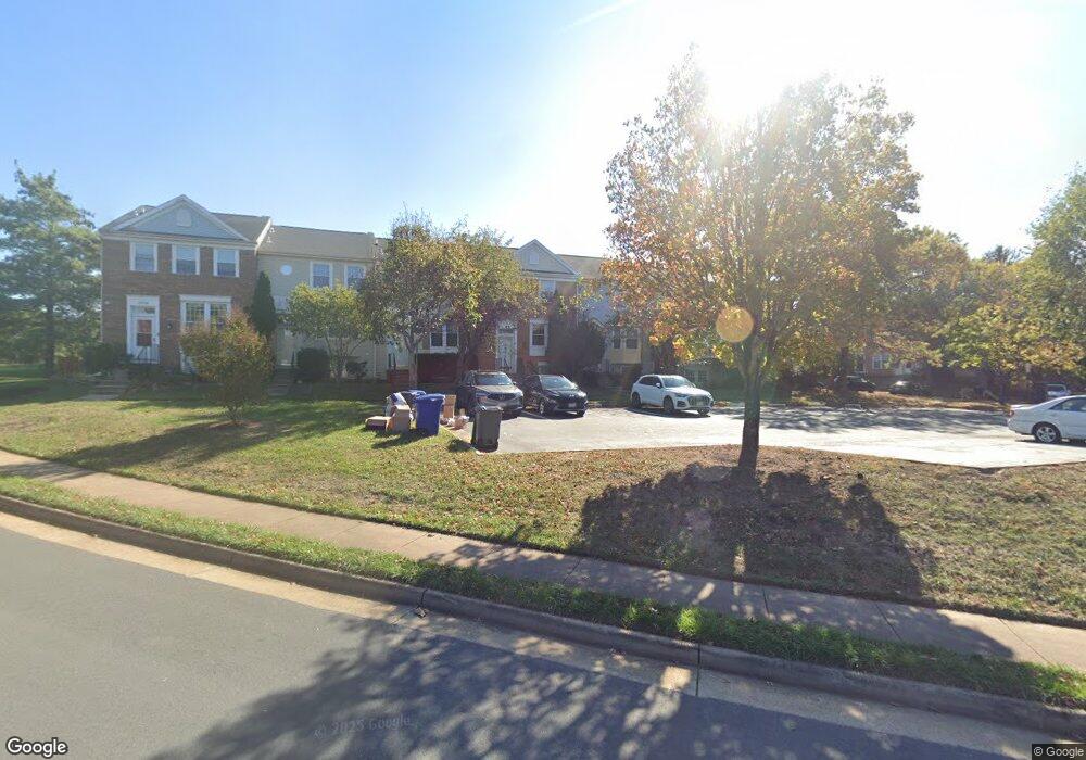 13342 Burkitts Rd, Fairfax, VA 22033 - photo 1