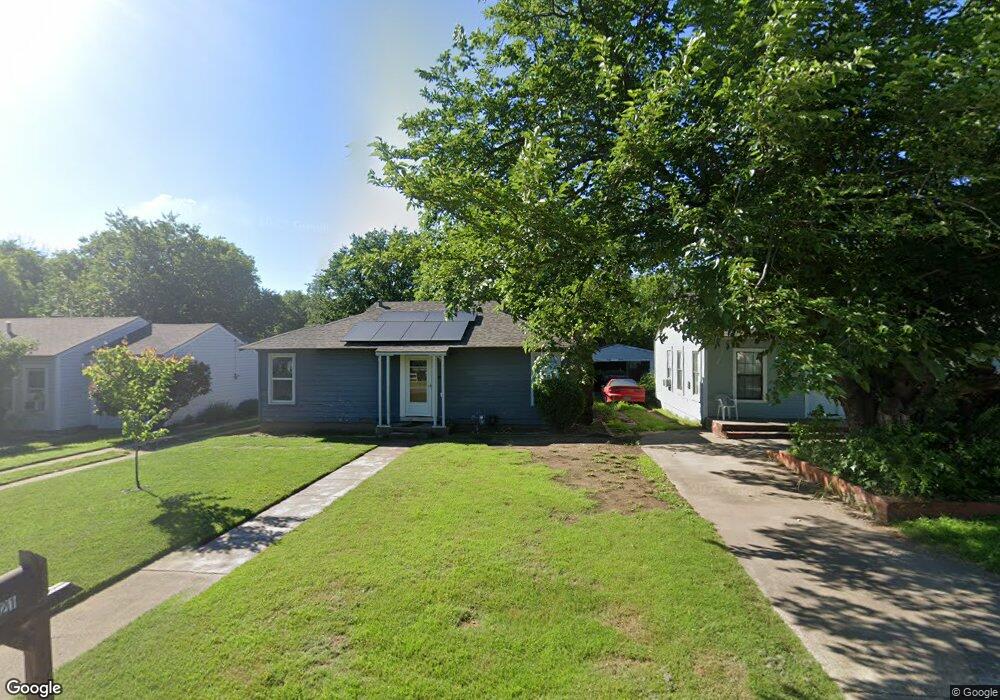 421 Turner St, Cleburne, TX 76033 - photo 1