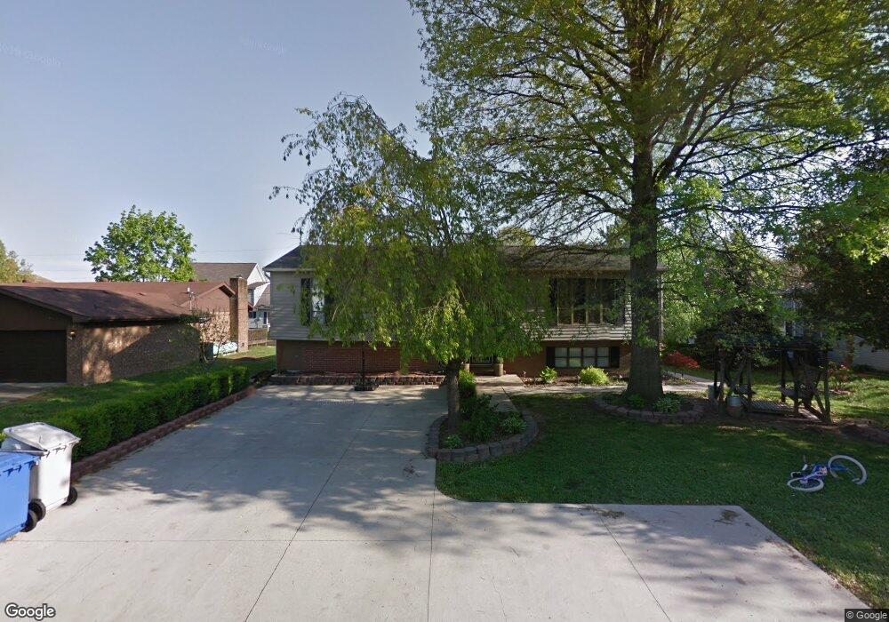 1605 Gainesway Dr, Worthington, KY 41183 - photo 1