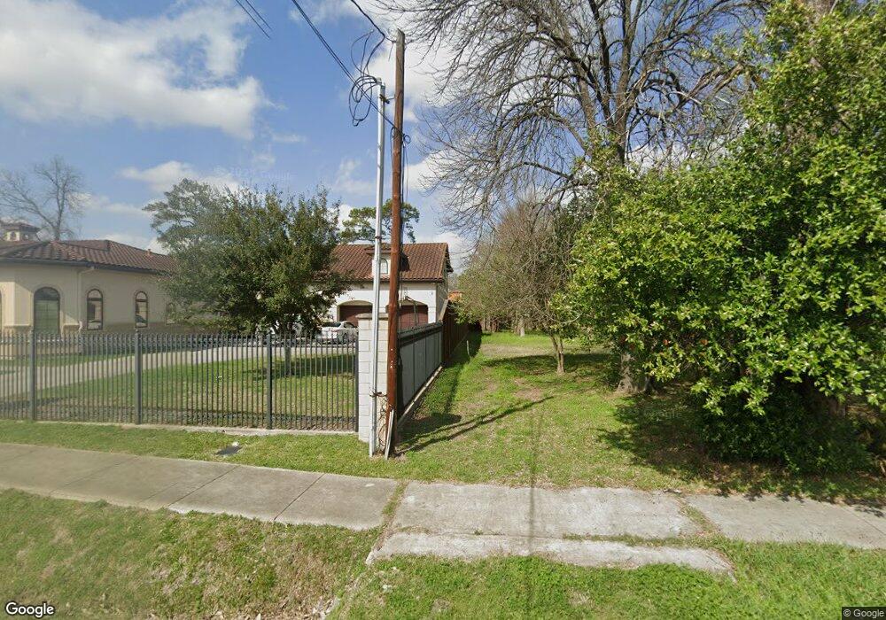 903 Firnat St, Houston, TX 77022 - photo 1