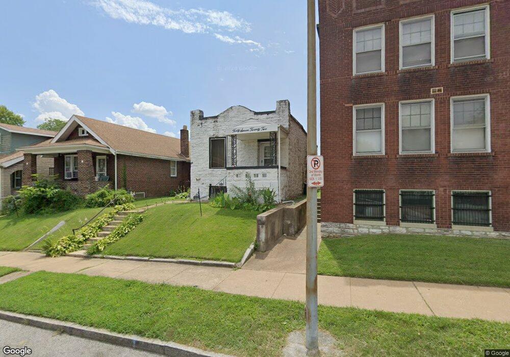 4722 Margaretta Ave, Saint Louis, MO 63115 - photo 1