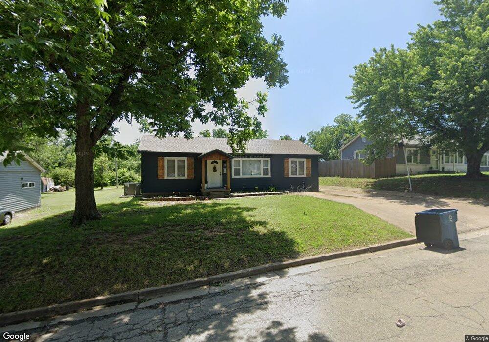 923 E 4th St, Cushing, OK 74023 - photo 1