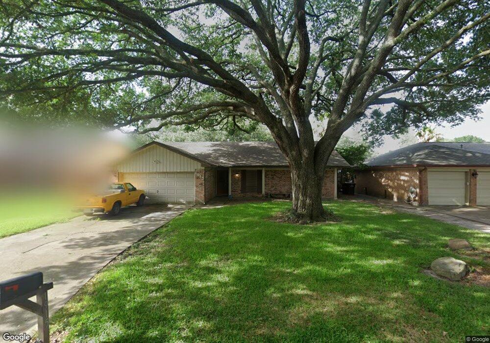 1915 Fulton St, Alvin, TX 77511 - photo 1