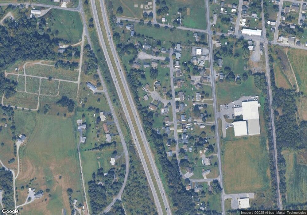 8 Lahr Cir, New Columbia, PA 17856 - photo 1