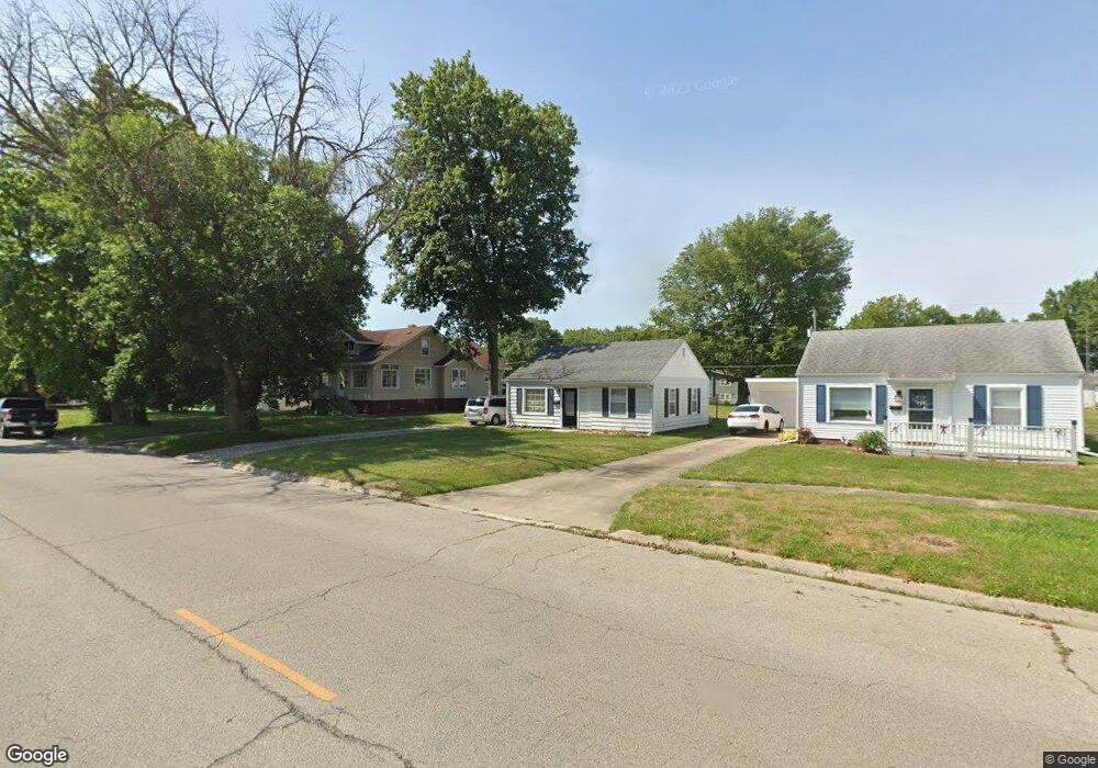 1633 Broadway St, Lincoln, IL 62656 - photo 1
