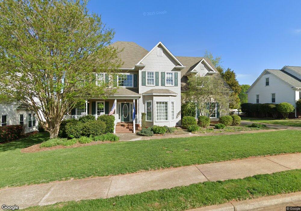 208 Kilburn Ln, Travelers Rest, SC 29690 - photo 1