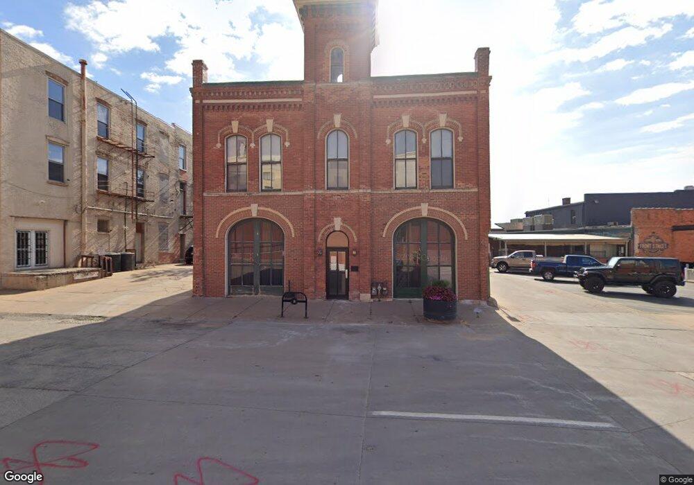 117 N Perry St, Davenport, IA 52801 - photo 1