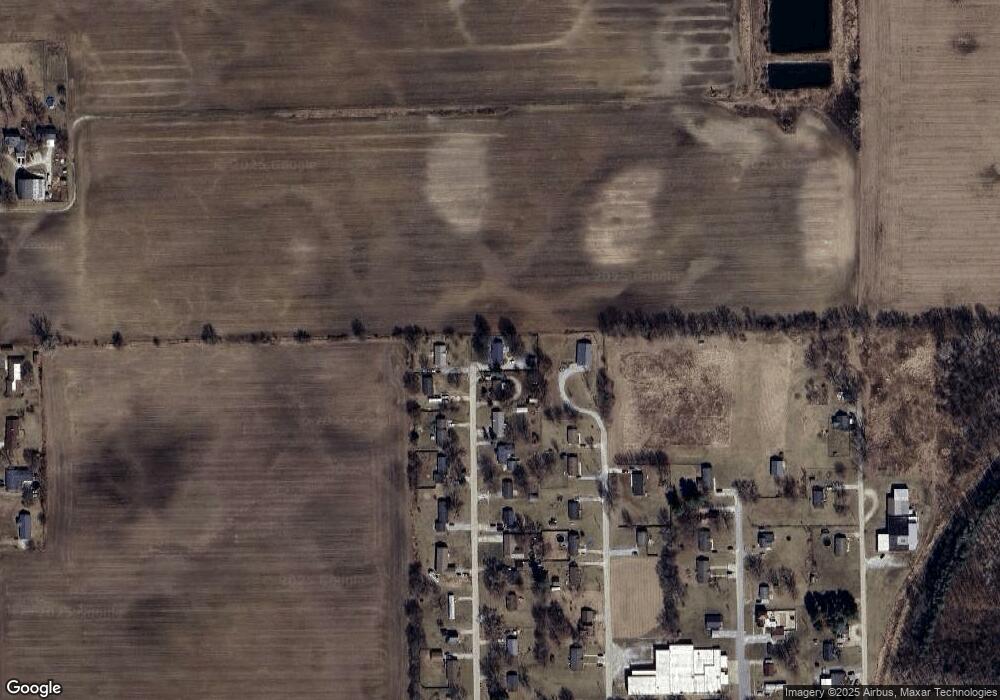 526 N Franklin St, Mentone, IN 46539 - photo 1