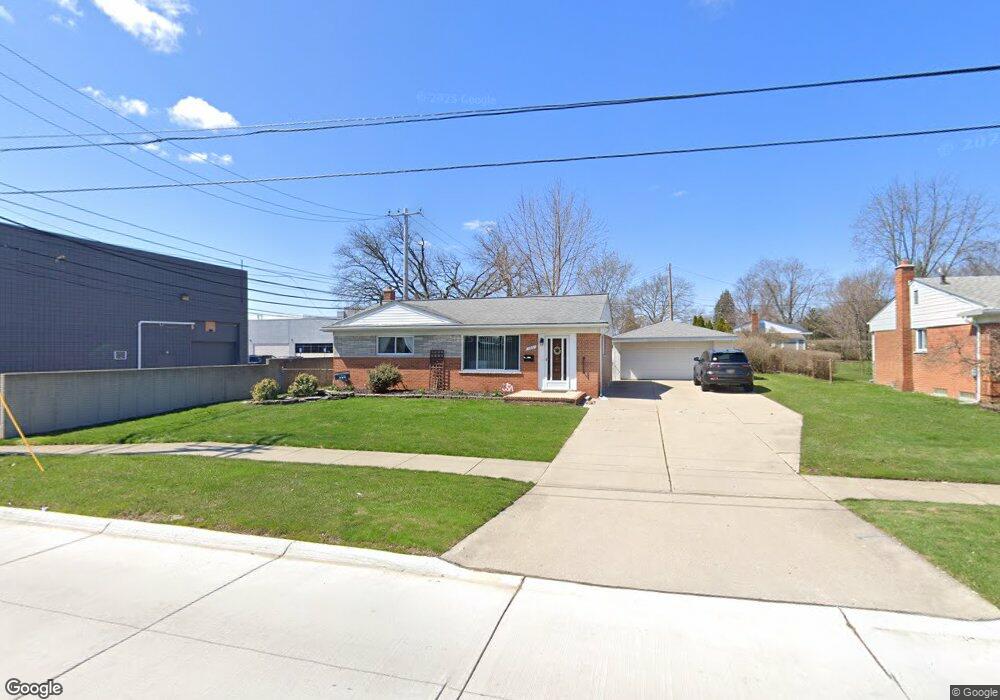 135 N Manitou Ave, Clawson, MI 48017 - photo 1