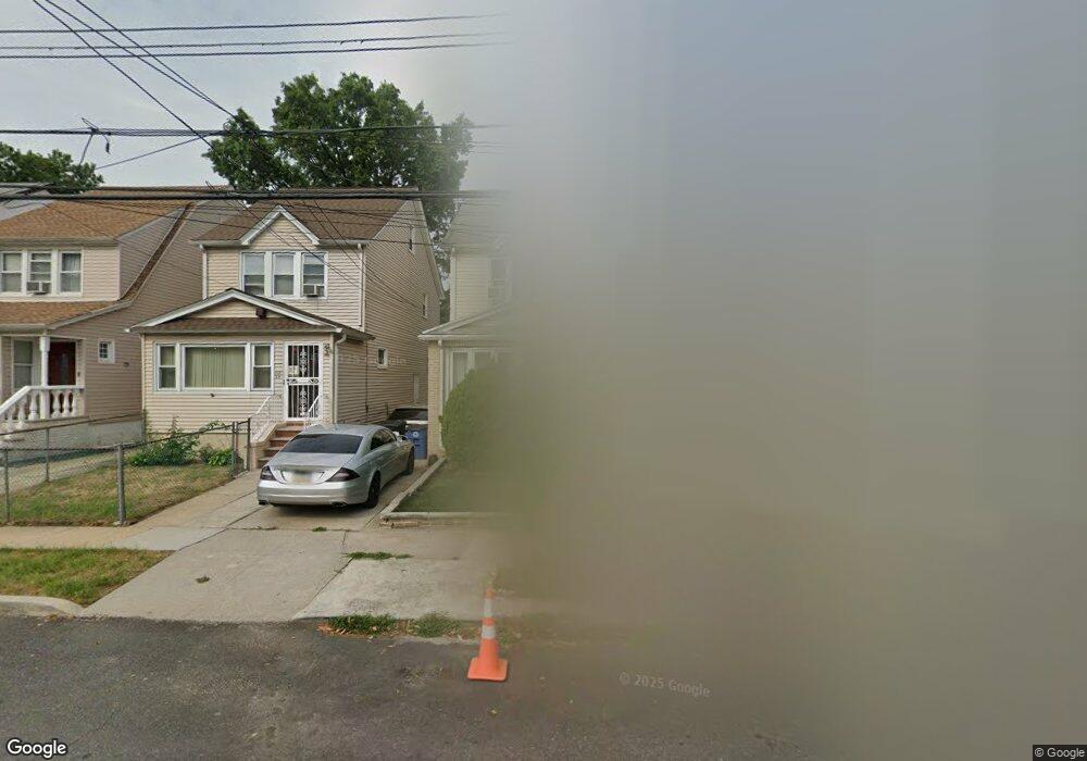 10020 204th St, Hollis, NY 11423 - photo 1