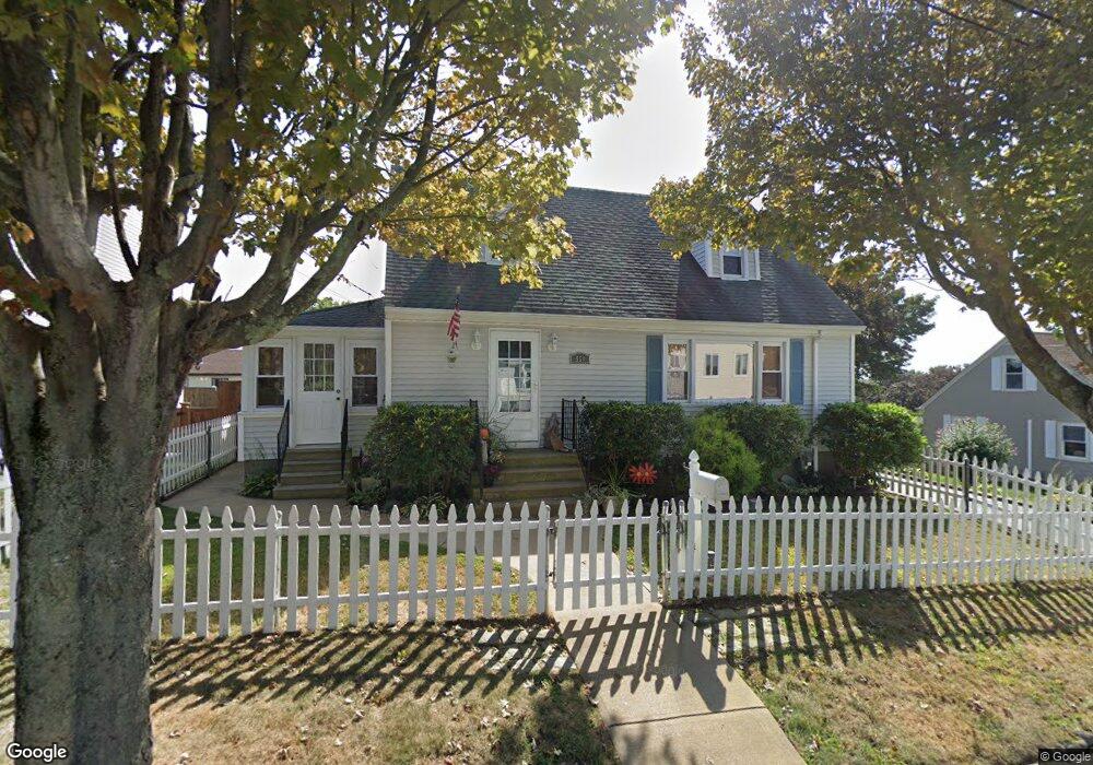 551 Orswell St, Fall River, MA 02721 - photo 1