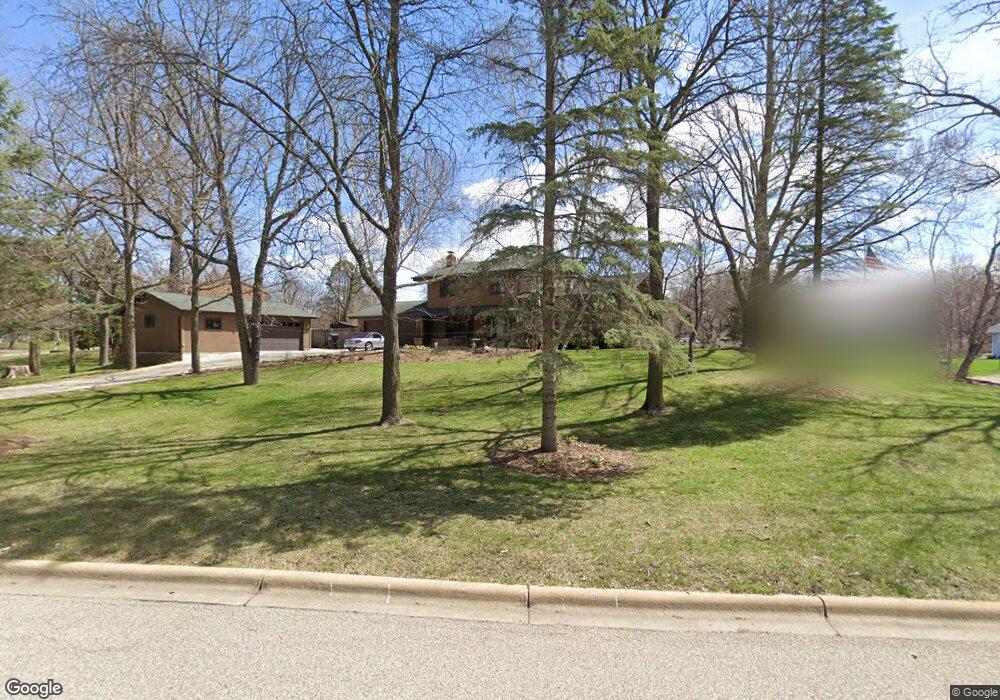 17620 Leemans Ct, Minnetonka, MN 55345 - photo 1