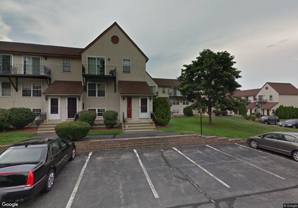 92 E Ridge Rd unit 92, MerriMacK, NH 03054 - photo 1