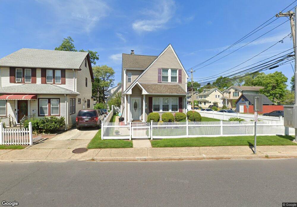 185 Courthouse Rd, Franklin Square, NY 11010 - photo 1