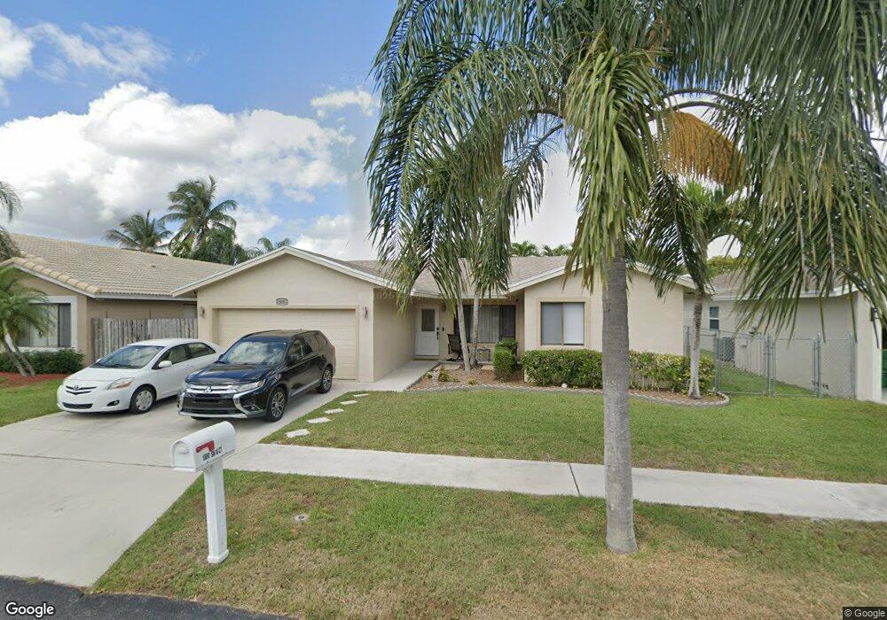 10081 SW 16th Ct, Davie, FL 33324 - photo 1