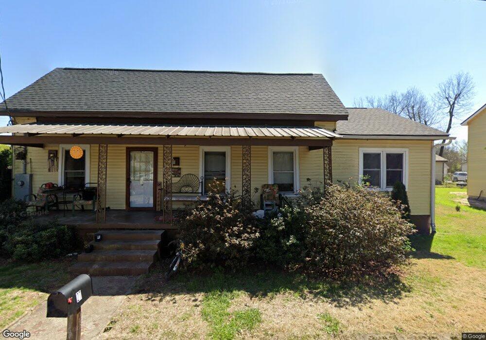 27 Chestnut St, Commerce, GA 30529 - photo 1