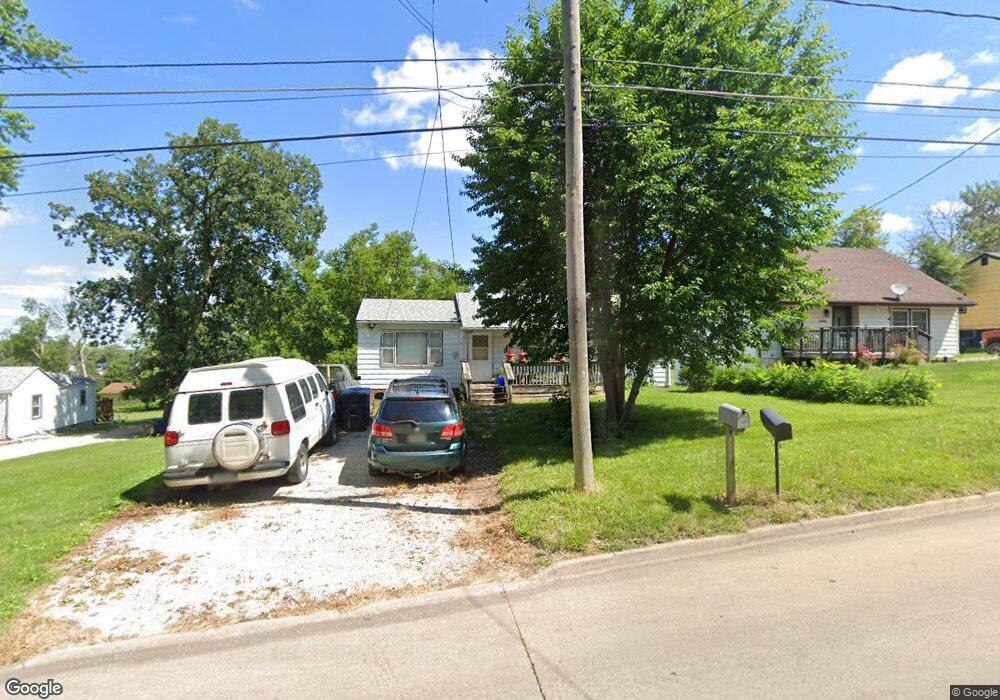 1440 E Bell Ave, Des Moines, IA 50320 - photo 1