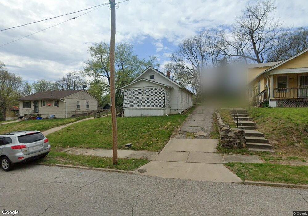 6742 Askew Ave, Kansas City, MO 64132 - photo 1