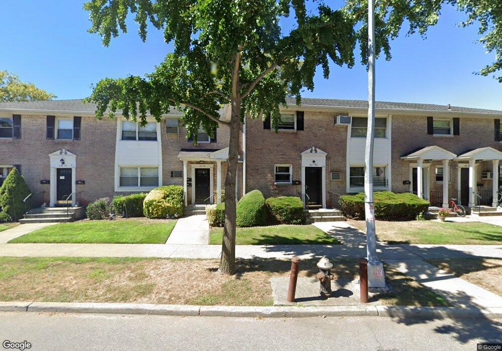 8250 Langdale St unit 146A, New Hyde Park, NY 11040 - photo 1