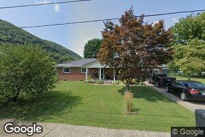 156 Cherry St, East Bank, WV 25067