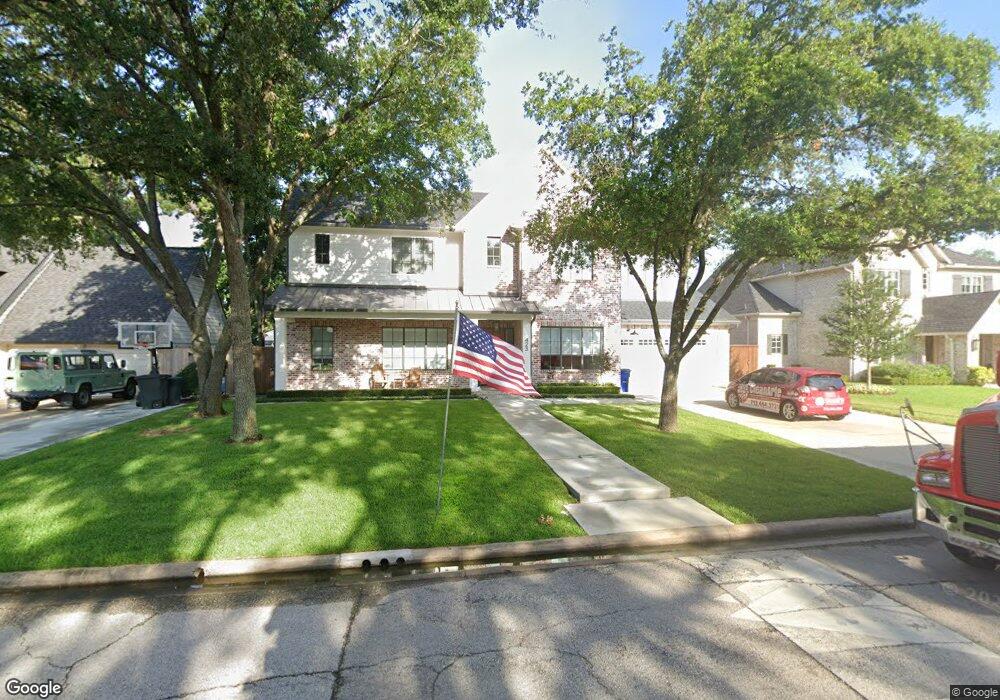 423 Wycliffe Dr, Houston, TX 77079 - photo 1