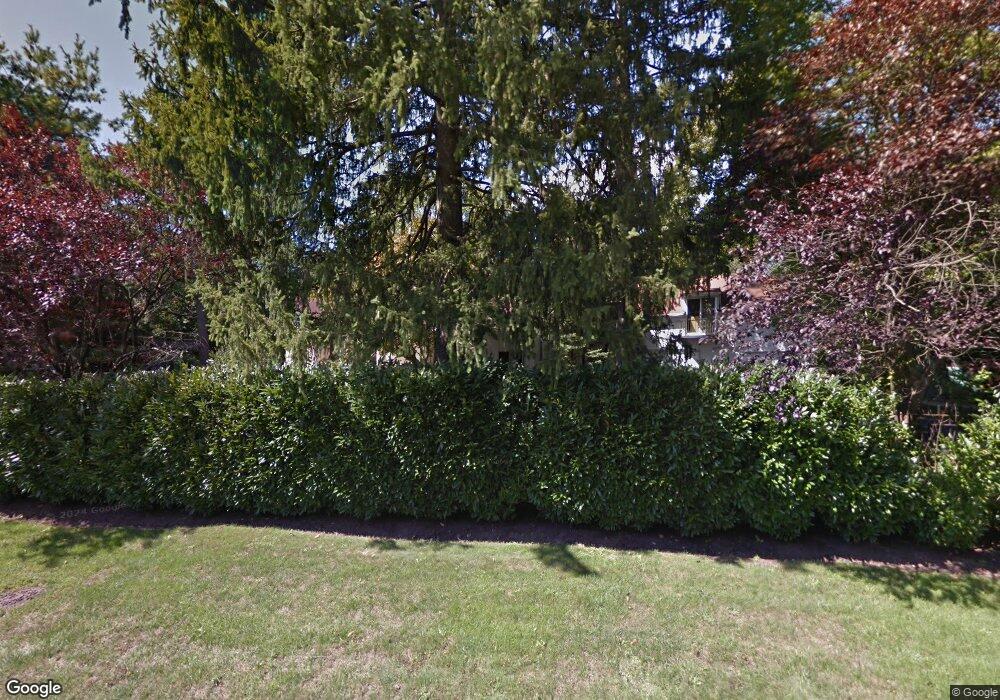 7 Pinewood Rd, Old Westbury, NY 11568 - photo 1