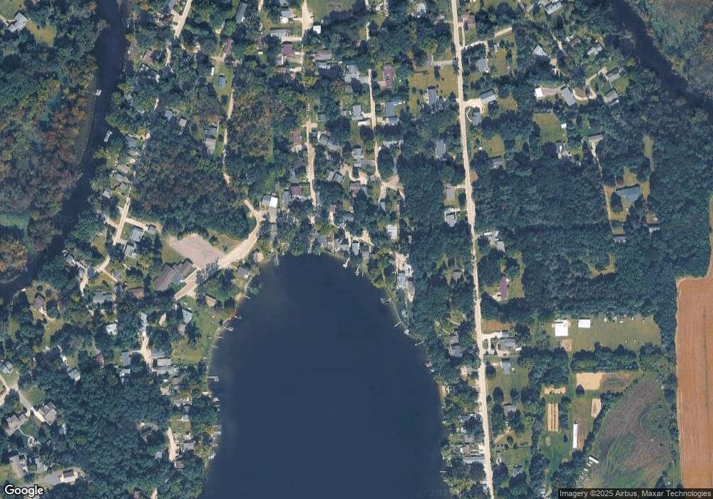 6520 Buckshore Dr, Whitmore Lake, MI 48189 - photo 1