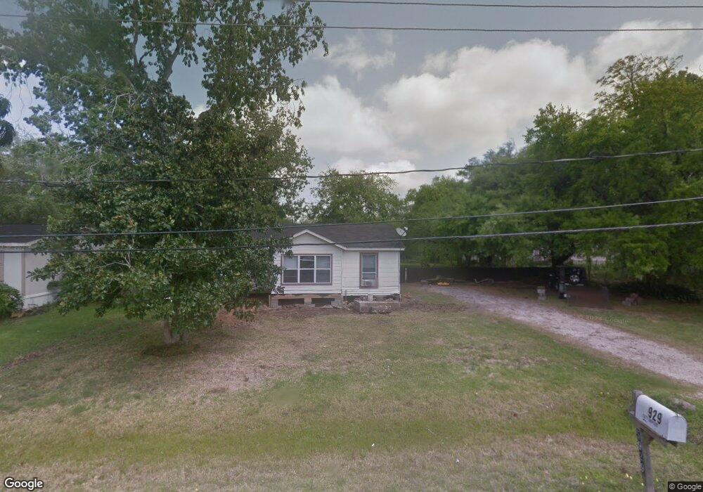 5929 Cottonwood St, Pearland, TX 77584 - photo 1