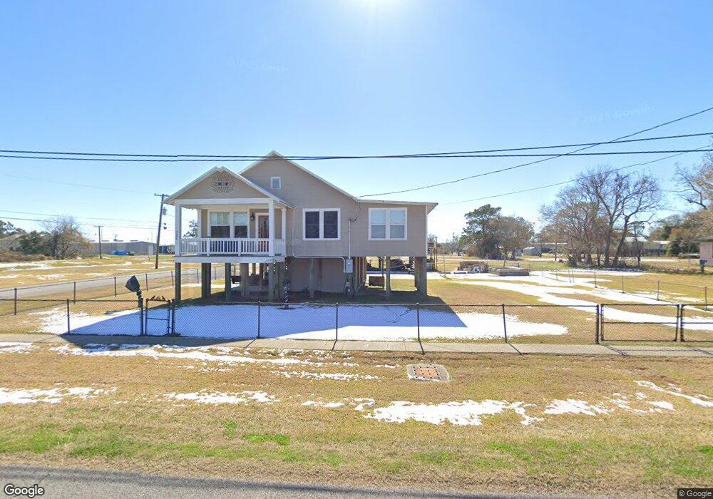 320 E Main St, Delcambre, LA 70528 - photo 1