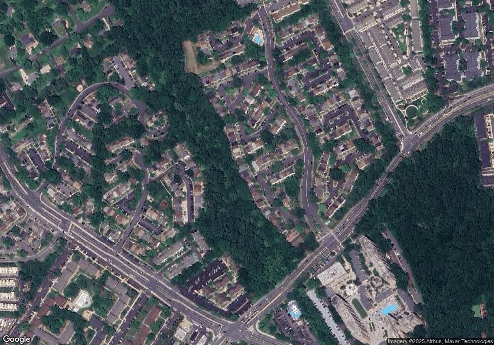 3052 Southern Elm Ct, Fairfax, VA 22031 - photo 1