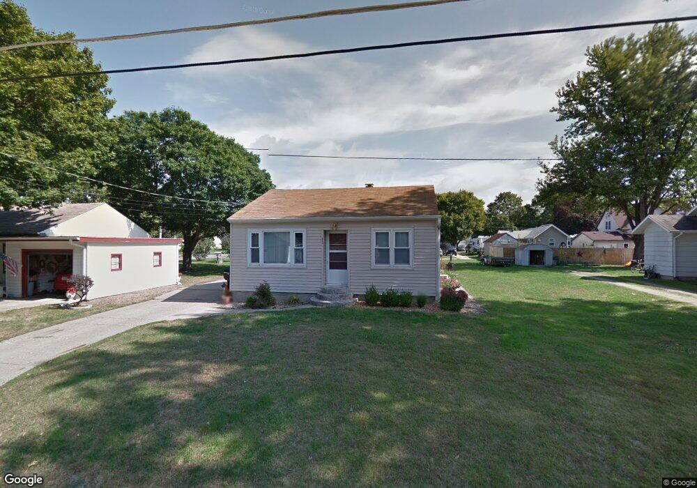 1106 W 9th St S, Newton, IA 50208 - photo 1