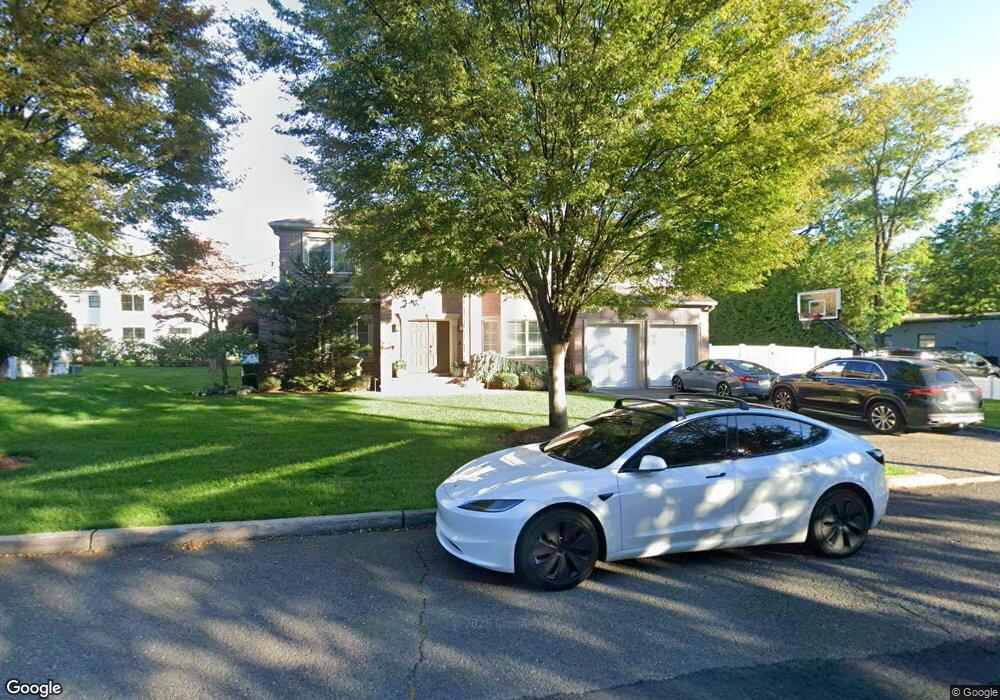 426 Beech Ave, Paramus, NJ 07652 - photo 1