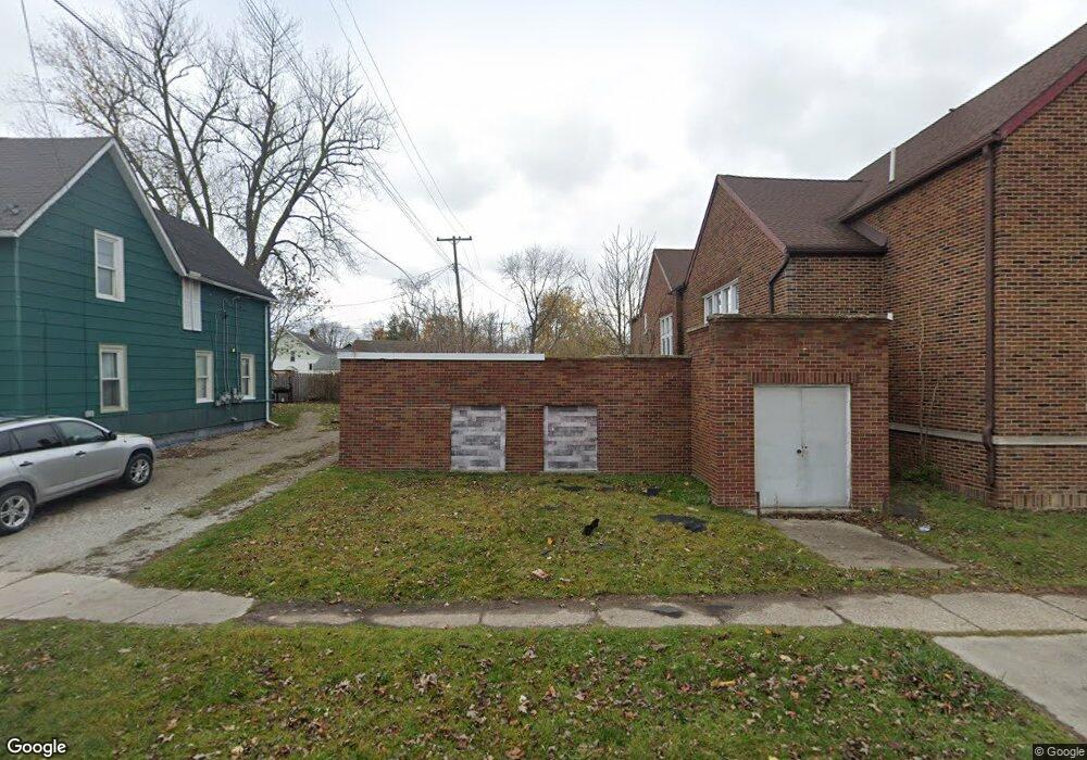 415 11th St, Port Huron, MI 48060 - photo 1