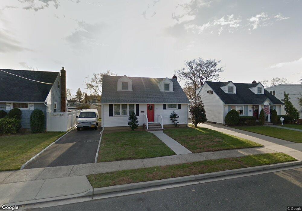 466 Ayers Place, Oceanside, NY 11572 - photo 1