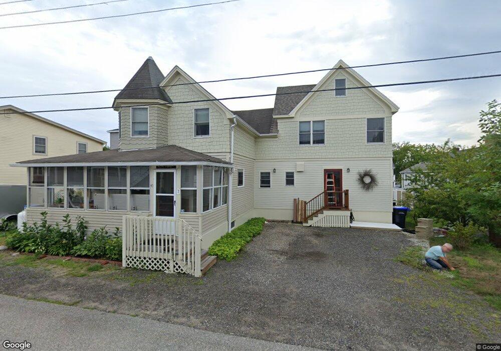 7 Weymouth Ave, Old Orchard Beach, ME 04064 - photo 1