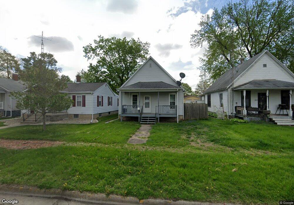 814 N Mclean St, Lincoln, IL 62656 - photo 1